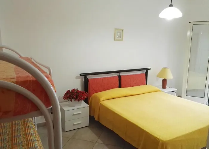 Mimose In Baia * Gallipoli